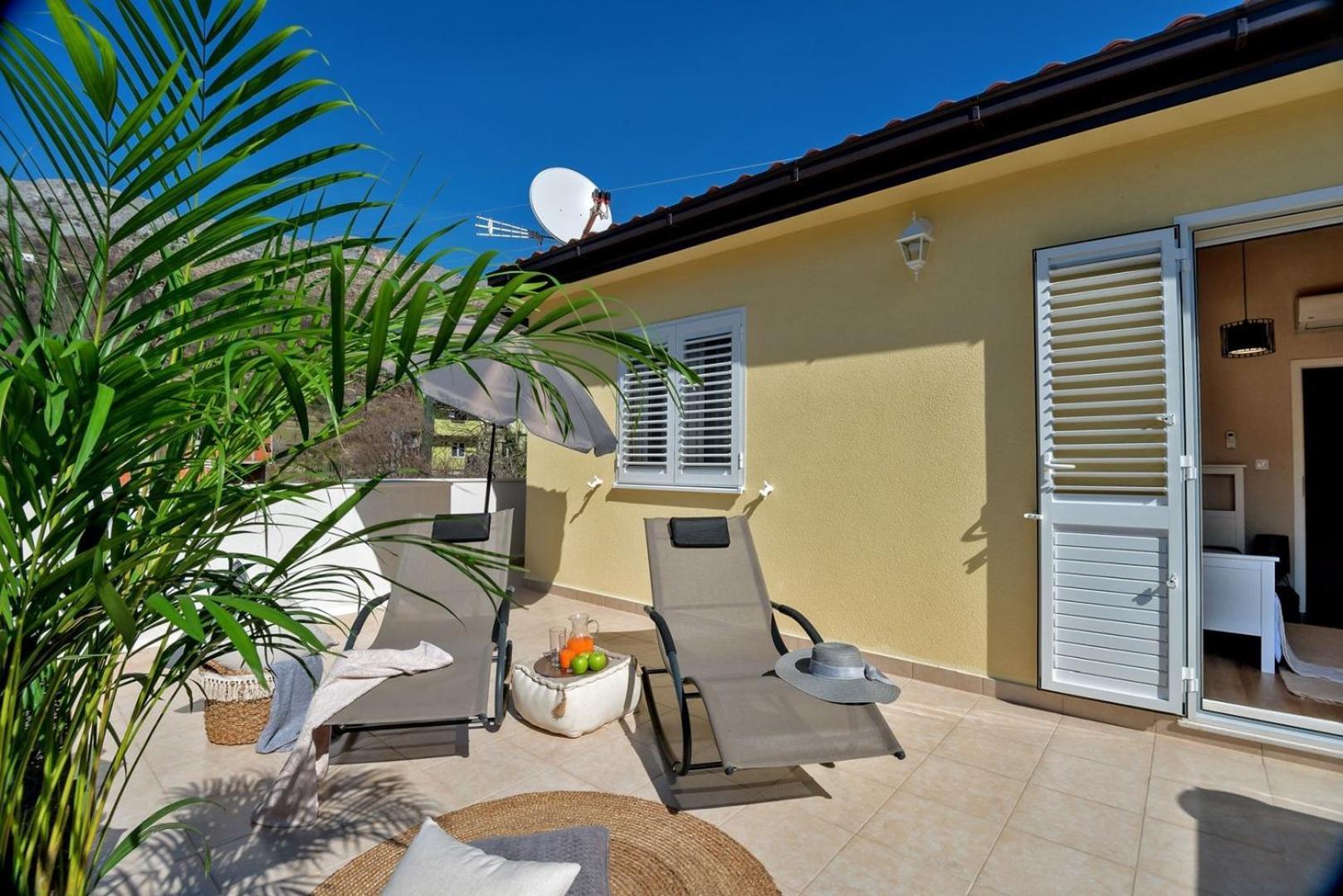 Villa Luxury Lelu With Heated Saltwater Pool, Parking, High Speed Internet, Bbq, *
